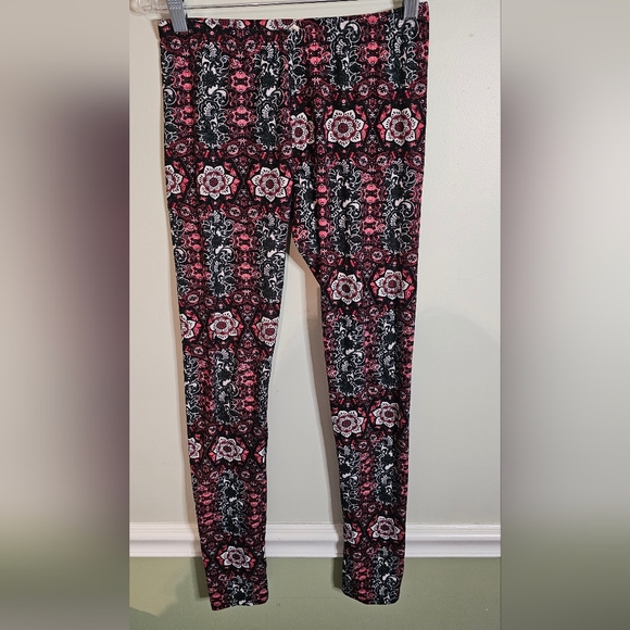 Floral Patterned Ladies Leggings Size M. - Picture 2 of 3